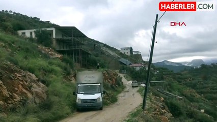 Antalya'da Sağanak Yağış Sonrası İnşaat Çöktü