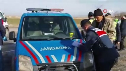 Niğde’de kamyonet ile otomobil çarpıştı: 1 ölü, 5 yaralı