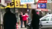 Adana'da Bir Erkek, Kız Kardeşini Sokak Ortasında Darp Etti