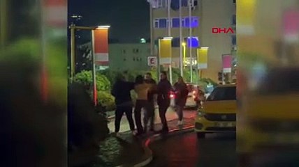 İstanbul'da taksi şoförü kadını yerde sürükleyerek darbetti