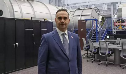 Bakan Kacır NASA'nın uzay merkezini ziyaret etti