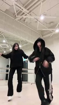 Zuu Dita - The Nutcracker, Op. 71, Act I, Scene 1 No. 2, March - Sir Simon Rattle and Berliner Philharmoniker