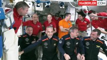 Türkiye'nin ilk astronotu Alper Gezeravcı ve ekibi Uluslararası Uzay İstasyonu'nda karşılandı