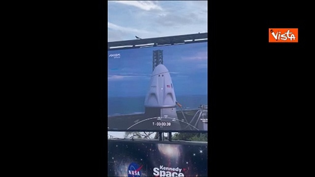 Il lancio della missione Axiom 3 a bordo, anche l'italiano Walter Villadei