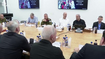 ما هي قصة "الحفرة" التي يتكرر نزول نتنياهو  إليها مع مجلس حربه أسبوعياً تقريباً؟