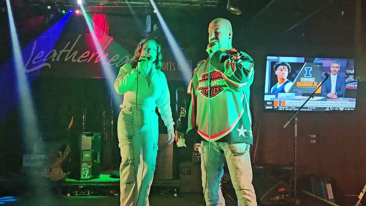 TWISTED SISTER - WERE NOT GONNA TAKE IT (PERFORMED AT LEATHERHEADS)