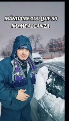 Migrante ‘explota’ con quienes piden remesas cuando está nevando