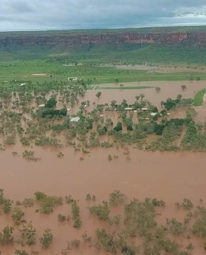 Evacuations underway as major highway floods, cuts NT off from WA