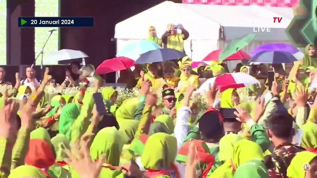 Momen Ibu-Ibu Baca Pancasila di Depan Jokowi saat Harlah ke-78 Muslimat NU di GBK