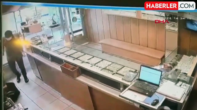 Ataşehir'de Kuyumcu Soygunu: 10 Bilezik Gasbedildi