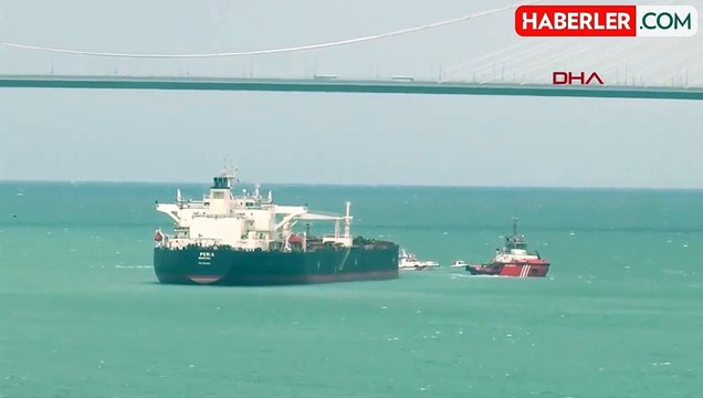 İstanbul Boğazı'nda Yakıt Tankeri Arızalandı