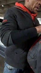 Cazan 'in fraganti' a un ladrón robando taxímetros en un parking de Barcelona