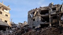 تدمير منطقة تل الزعتر قبل انسحاب الاحتلال منها