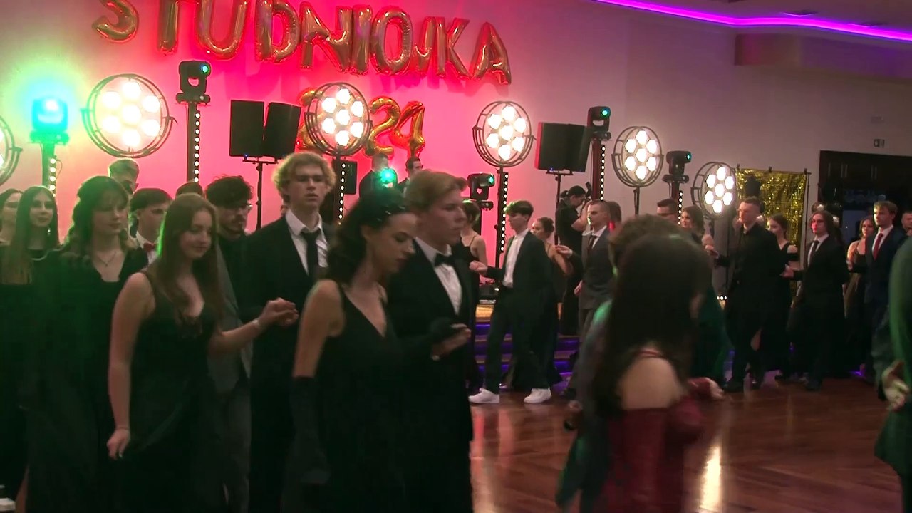 Dziennik Zachodni / Studniówka LO Osuchowskiego / reporter Andrzej Kornaś