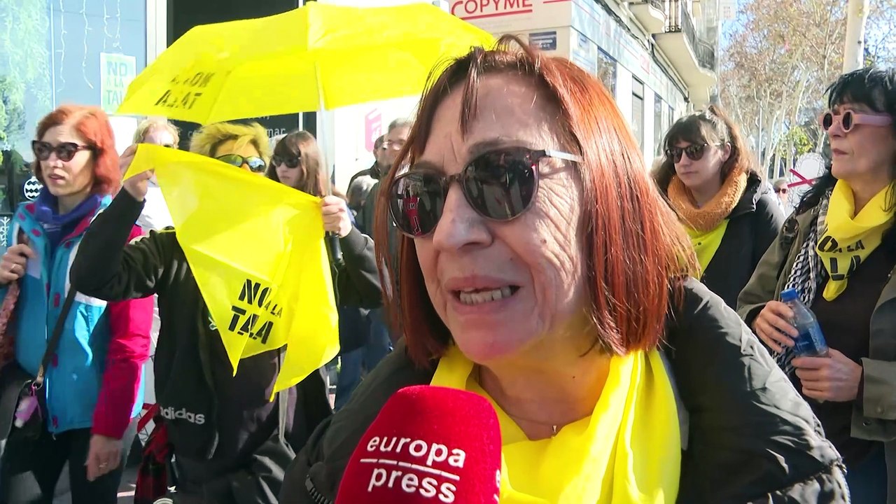 Cientos de personas se concentran en el Paisaje de la Luz contra la tala" por la L11