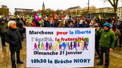DIAPORAMA SONORE NIORT. Manifestation contre la loi immigration