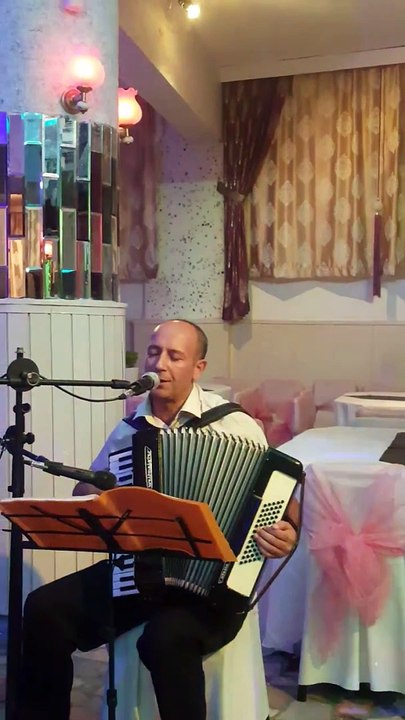 KARSLI OKTAY TAŞDEMİR.  ESEN YELLER