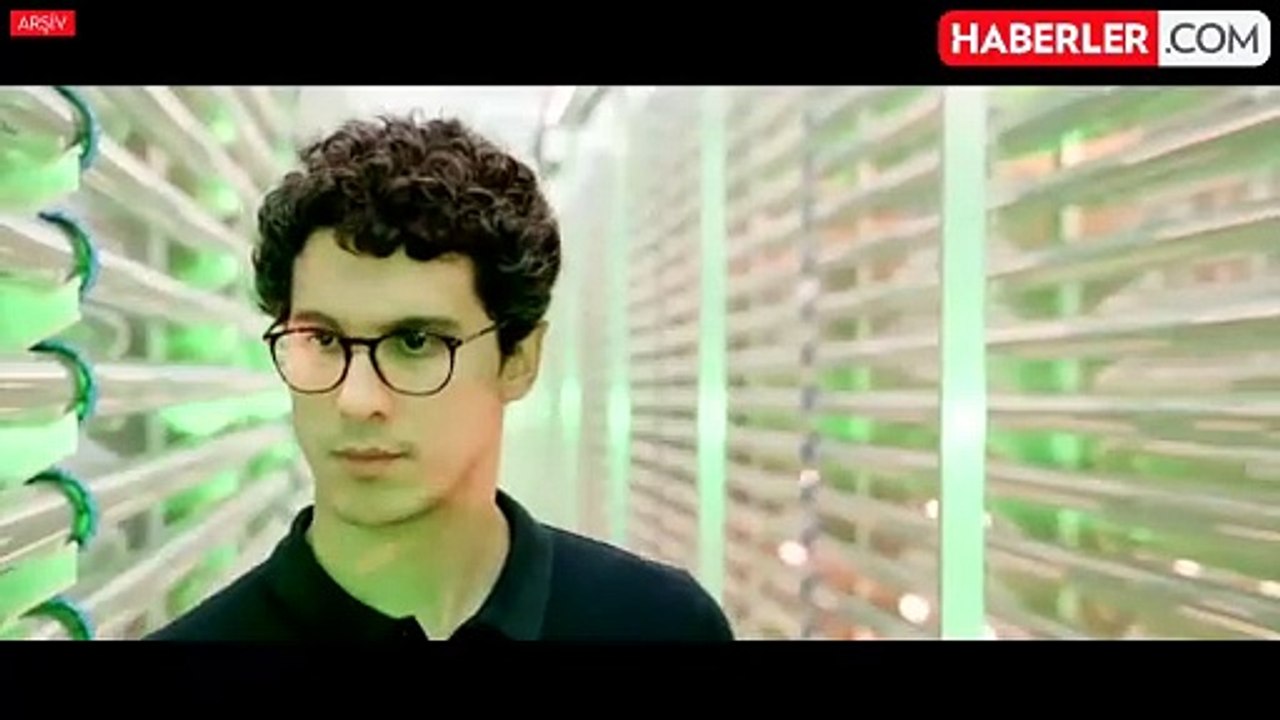 İlk Türk Astronot Alper Gezeravcı, sosyal medya hesabından uzayla ilgili kendisine gelen soruları yanıtladı