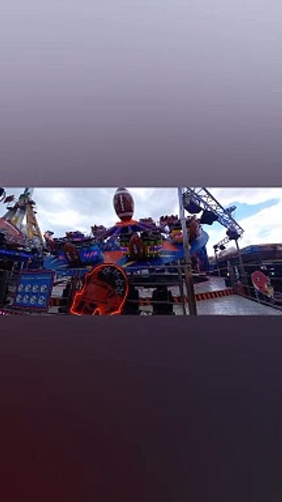 Foire des Rameaux de Grenoble 2023  #france #grenoble #divertissement  #sensations #manège #foire  (20)