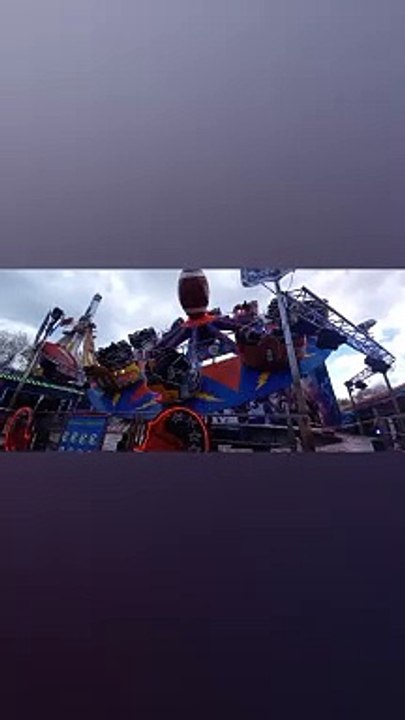 Foire des Rameaux de Grenoble 2023  #france #grenoble #divertissement  #sensations #manège #foire  (23)