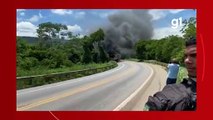 Caminhões pegam fogo após acidente Serra - MT