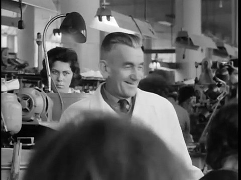 Les amours d'une blonde Bande-annonce (EN)