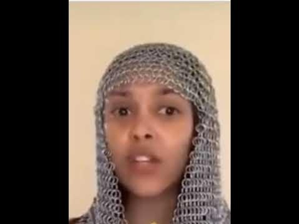 Doja Cat Sings “The Box” Medieval Style