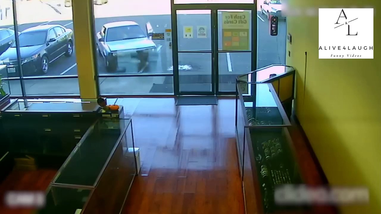 Best Fails Of The Year _ Try Not To Laugh P3