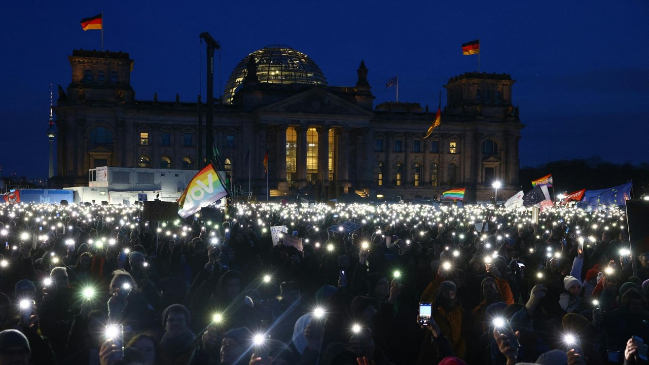Deutschlandweite Demonstrationen gegen rechts