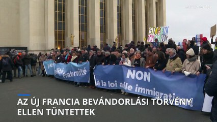 Franciák tízezrei tiltakoznak az új bevándorlási törvény ellen