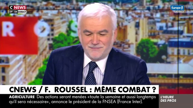 Regardez Fabien Roussel, le patron du Parti Communiste, qui se fait insulter, bousculer et finalement exfiltrer lors d’une manifestation… du syndicat CGT ! - VIDEO