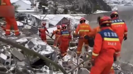 중국 남서부 윈난성 산사태로 주민 47명 매몰 / YTN