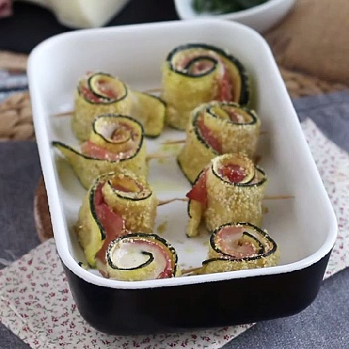 Roulés de courgettes au four au jambon et au fromage