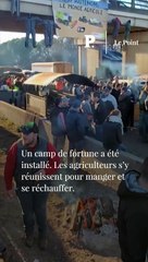 Des agriculteurs en colère bloquent l’A64