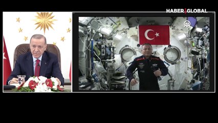 Cumhurbaşkanı Erdoğan ilk Türk astronot Alper Gezeravcı ile görüştü