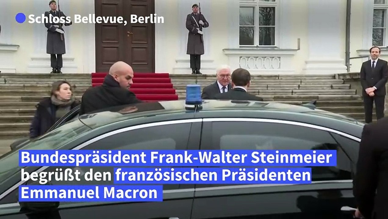 Steinmeier begrüßt macron im schloss bellevue