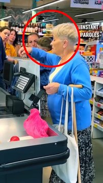 Cette maman paye les courses d’une dame âgée de manière inattendue