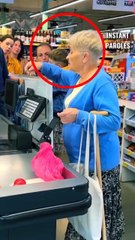 Cette maman paye les courses d’une dame âgée de manière inattendue