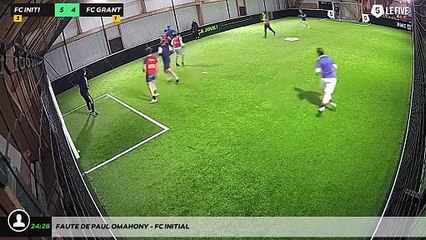 Faute de Paul OMAHONY - FC INITIAL