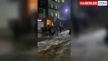Sincan Uygur Özerk Bölgesi'ndeki 7'lik deprem kamerada