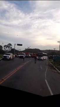 Colisão entre carro e caminhão deixa 6 feridos em São Luís do Quitunde