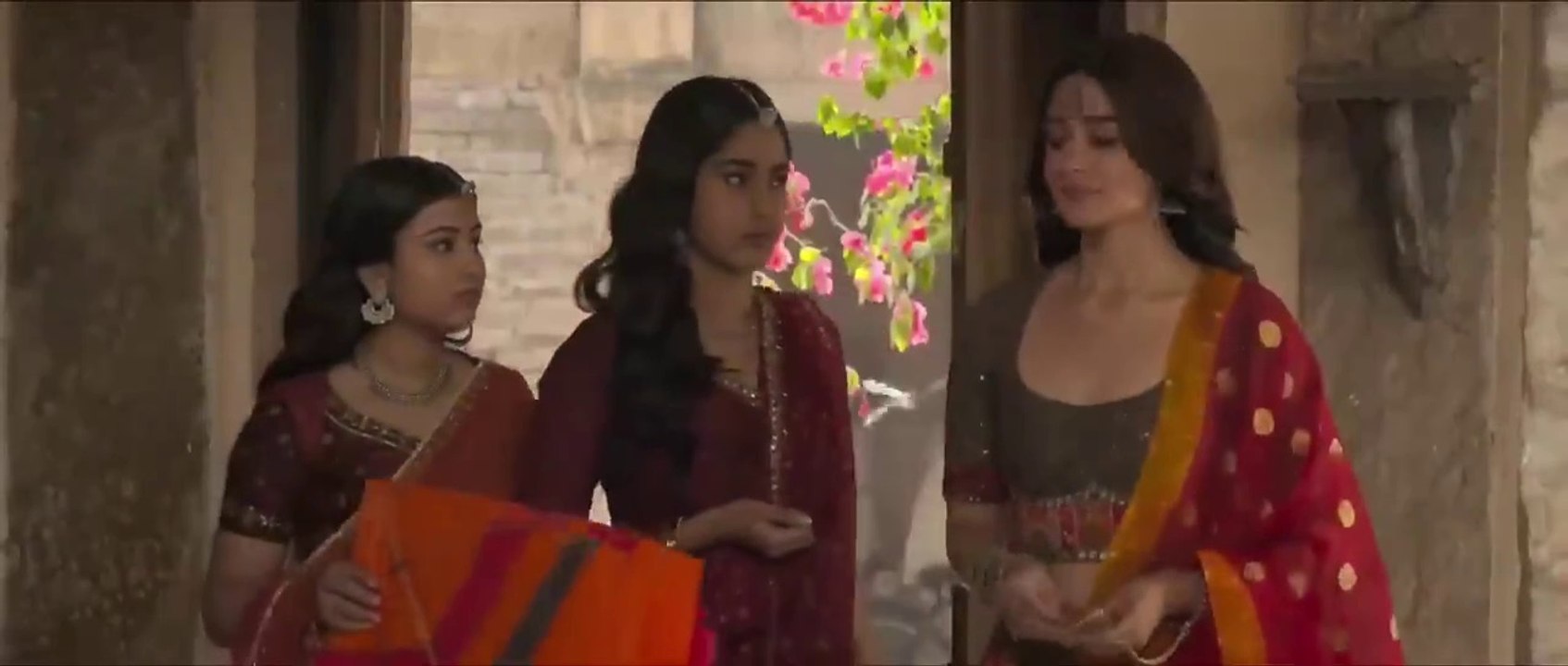 Kalank Full Movie _ Varun Dhawan _ Alia Bhatt _ Sanjay Dutt _ Madhuri _ Aditya Roy _ Sonakshi Sinha