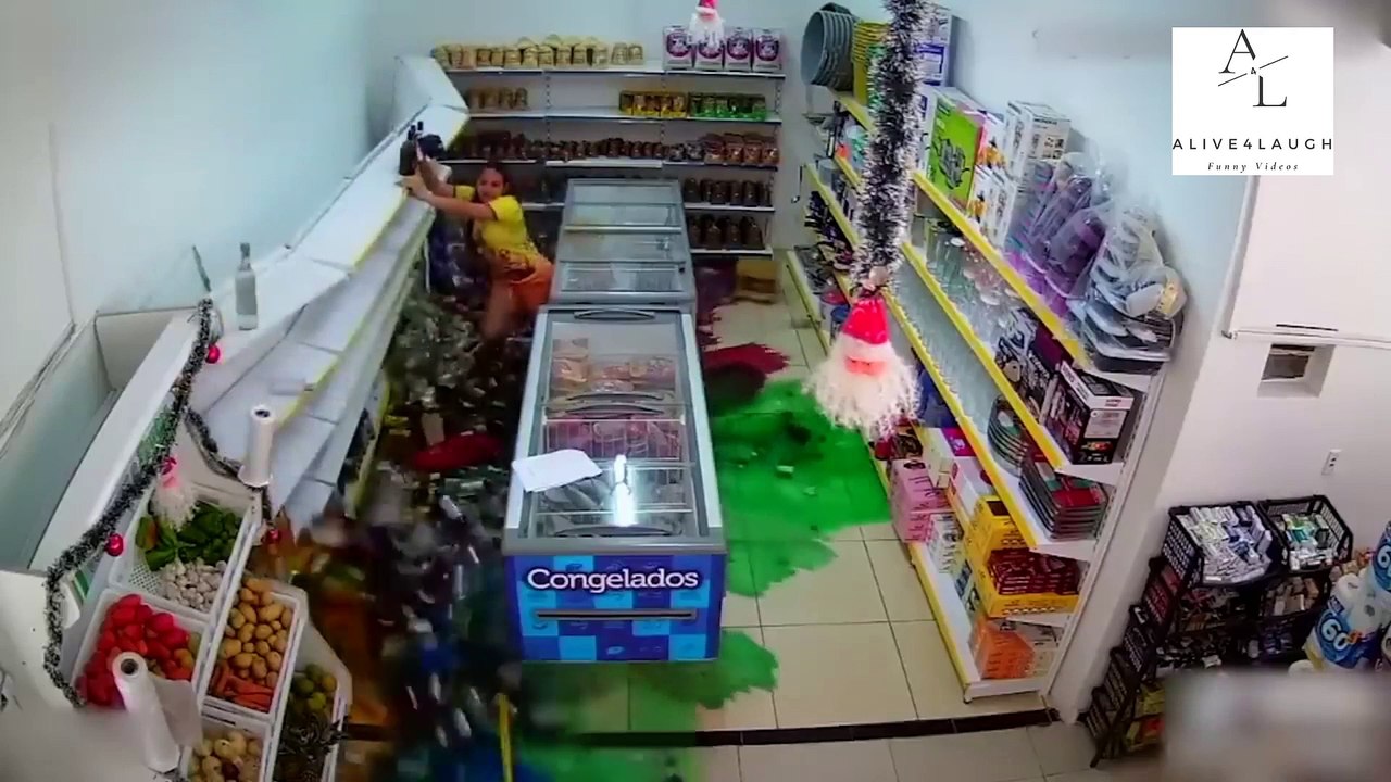 Best Fails Of The Year   Try Not To Laugh P4