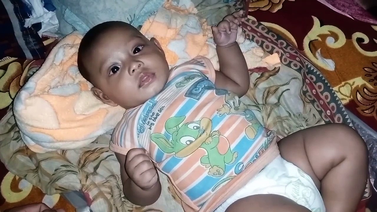 Parents watching film on laptop. I'm having trouble.Rayhan Nadir Rana