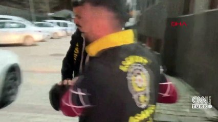 Esenyurt'ta bıçaklı saldırgan dehşeti! Gözaltına alındı