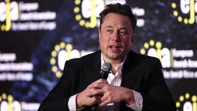 En visite à Auschwitz, Elon Musk se défend de tout antisémitisme