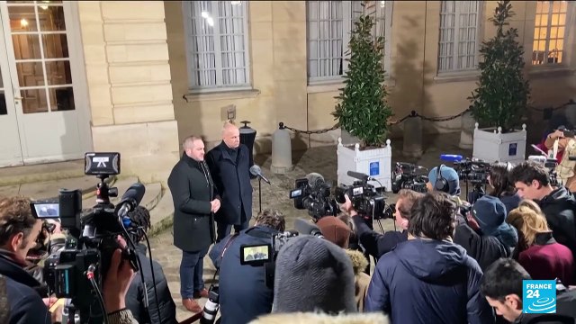 French farmers vow to keep up pressure on government unless demands met