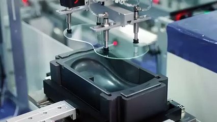 Apple mostra (ao detalhe) como fabrica o Vision Pro