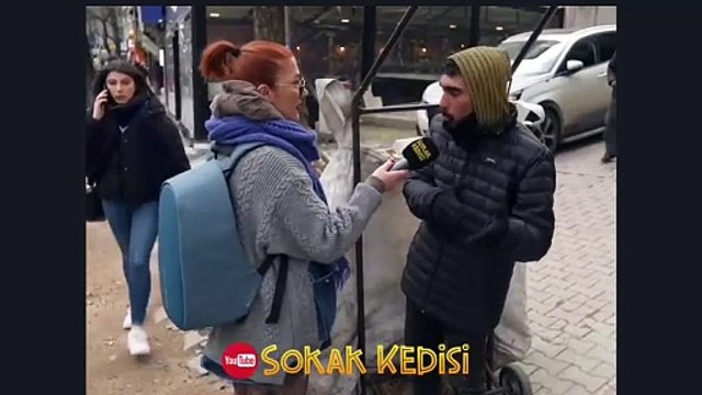 ‘Açlıktan ölüyoruz devlet iş vermiyor’ diyen kağıt toplayıcı: Her zaman AK Partiliyiz