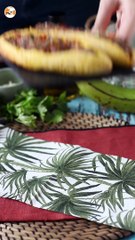 Bananes plantains farcies à la viande effilochée et au fromage râpé